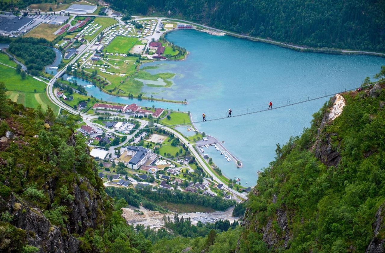 Loen Apartments Buitenkant foto