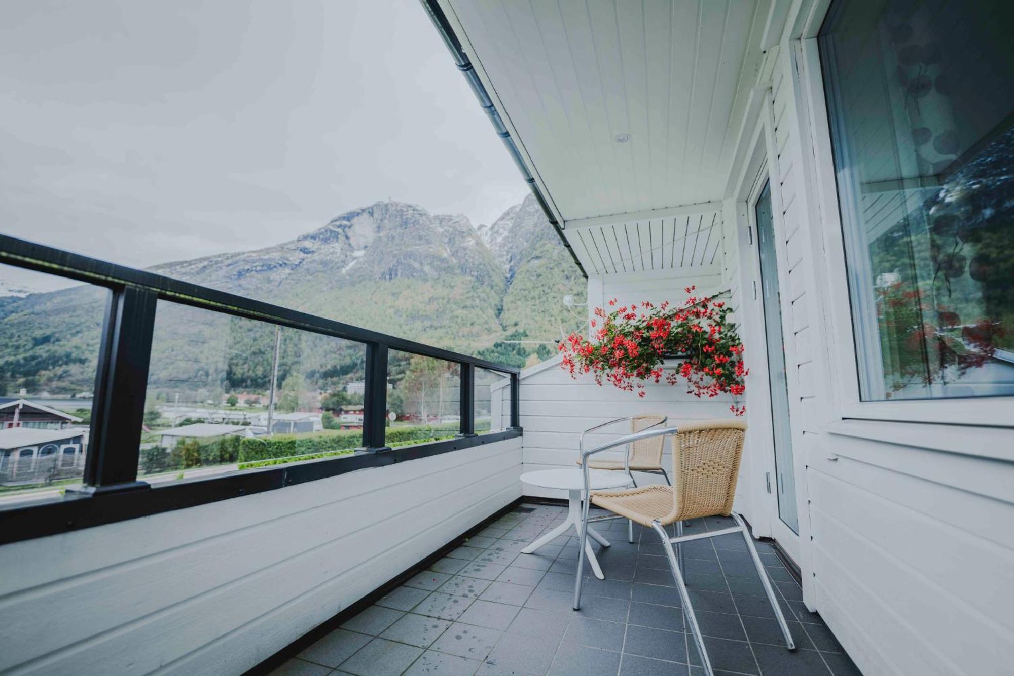 Loen Apartments Buitenkant foto